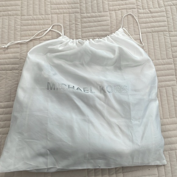 Michael Kors purse - Picture 7 of 7